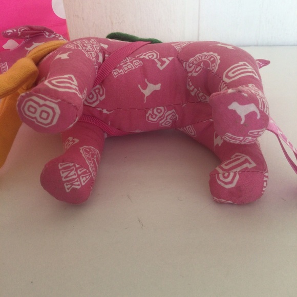 PINK VICTORIAS SECRET COLLEGIATE MINI DOG WITH SCARF AND BACKPACK - Picture 7 of 9